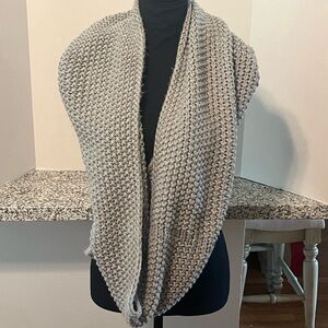 GAP Soft Gray Knit Infinity Scarf